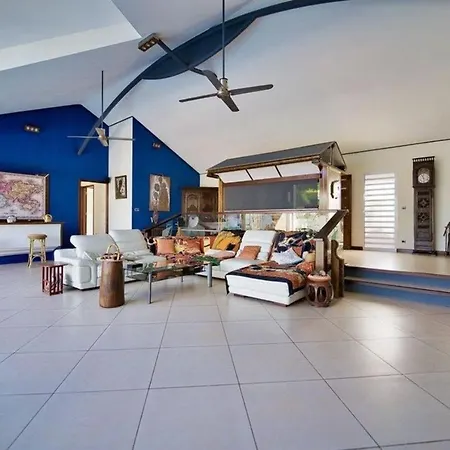 Holiday home Shtepi E Gjere Buze Detit *