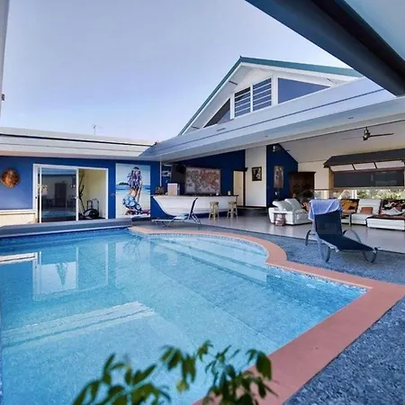 Shtepi E Gjere Buze Detit Holiday home *