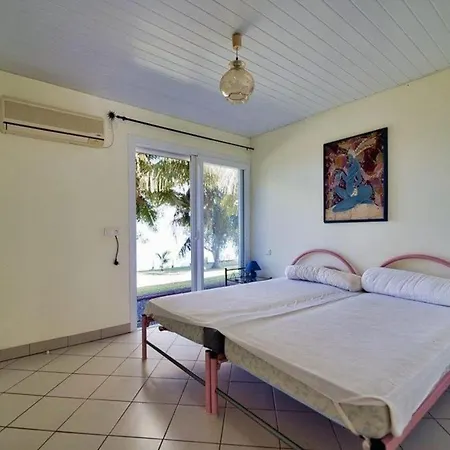 Shtepi E Gjere Buze Detit Holiday home Golem (Tirana)