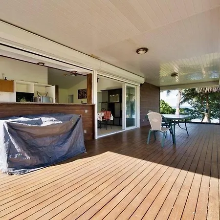Shtepi E Gjere Buze Detit Holiday home *