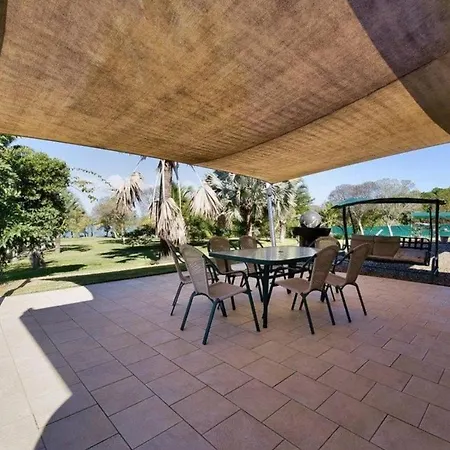 Holiday home Shtepi E Gjere Buze Detit